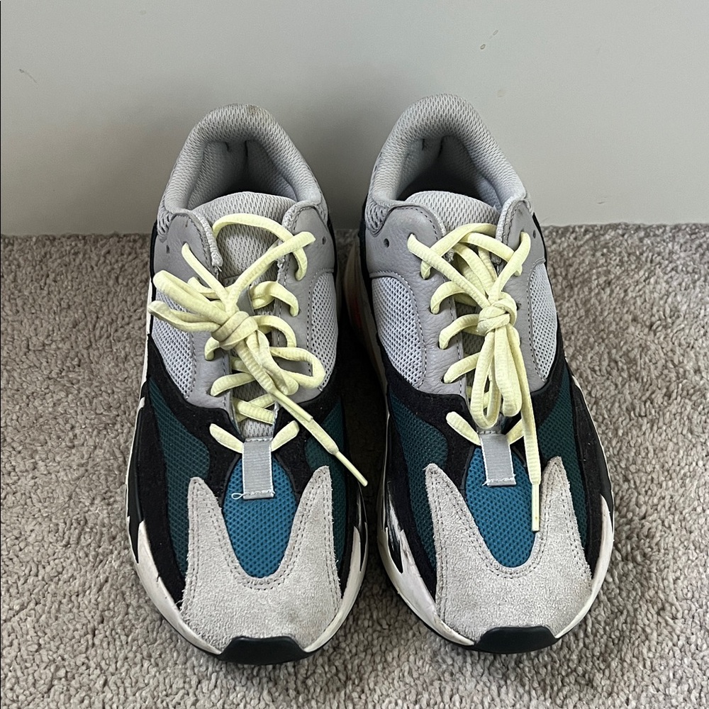YEEZY BOOST 700 "Wave Runner"